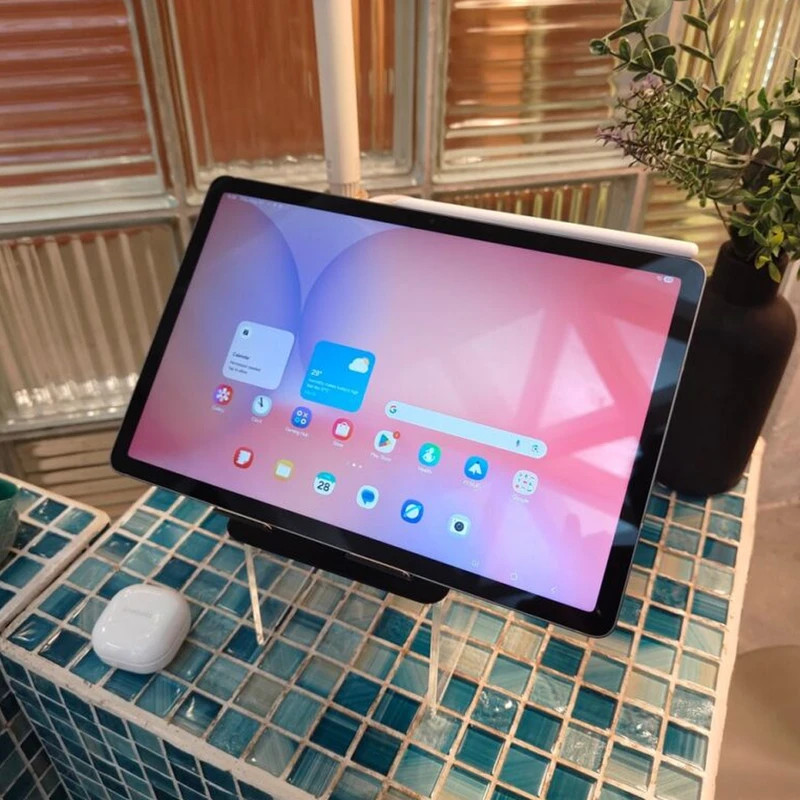 تبلت 10.9 اینچ سامسونگ مدل Galaxy Tab S10 Lite Wi-Fi با ظرفیت 128 گیگابایت و رم 6 گیگابایت، رزولوشن دوربین اصلی ۸ مگاپیکسل، پشتیبانی از قلم