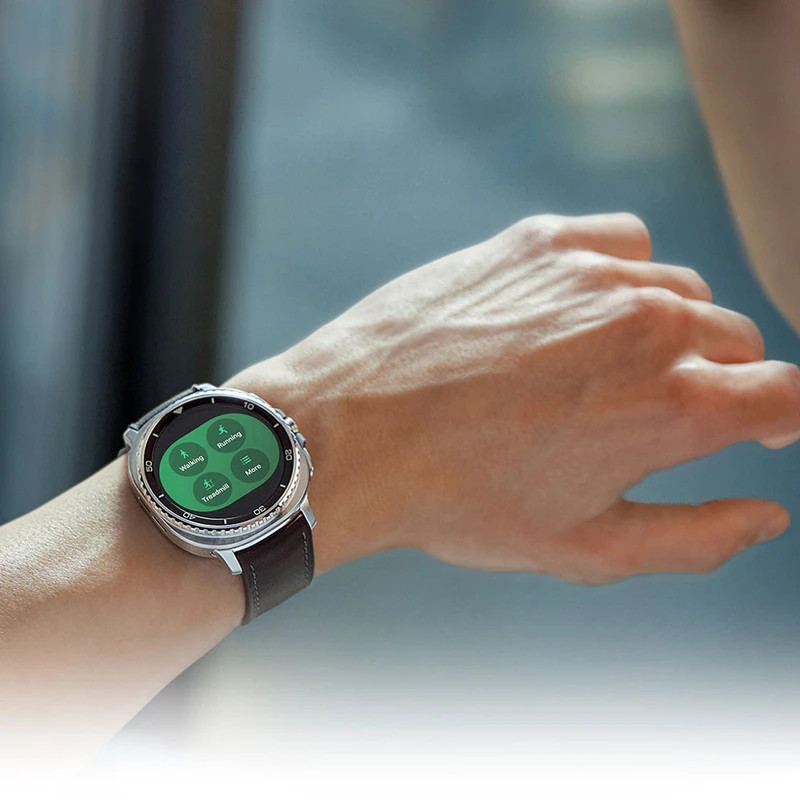 ساعت هوشمند 46 میلی‌متری سامسونگ مدل Galaxy Watch 8 Classic با بند چرمی