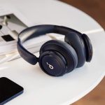 هدفون بلوتوثی انکر مدل SoundCore Life Q30 با نویز کنسلینگ فعال (ANC)، درگاه شارژ USB Type-C، دارای میکروفون دوگانه با حذف نویز، مجهز به فناوری Hi-Res Audio، دارای حالت Transparency برای شنیدن صدای محیط - Image 7
